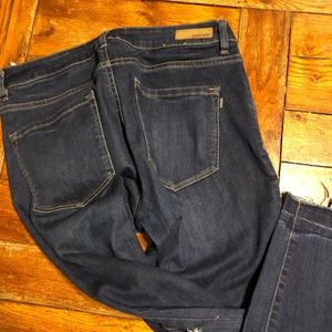 Women’s fringe bottom skinny jeans